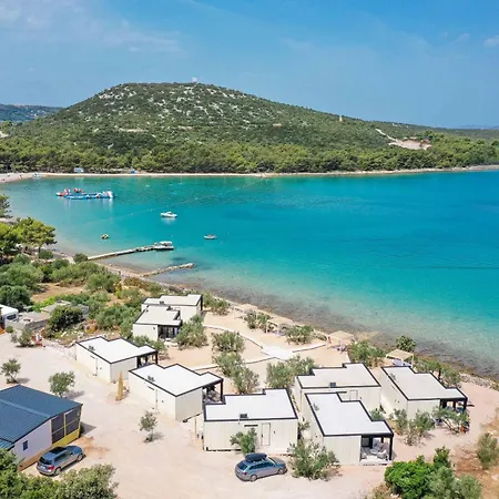 Jazine Beachvilla5