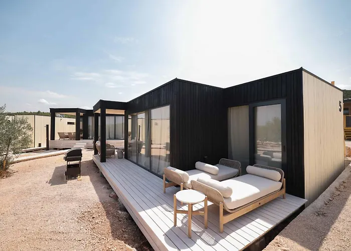 Jazine Beachvilla5 Ferienhaus Tisno